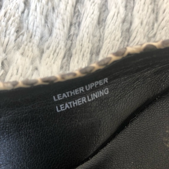 Vera Wang flats - Picture 3 of 6